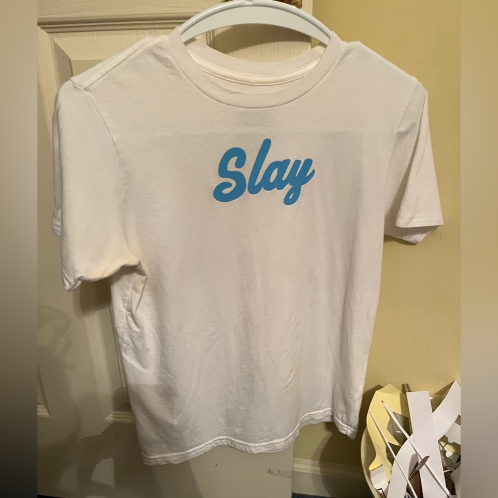 🎉 HOST PICK 🎉 Get FameUs Kids Women’s ‘Slay’ XL Short Sleeve Shirt